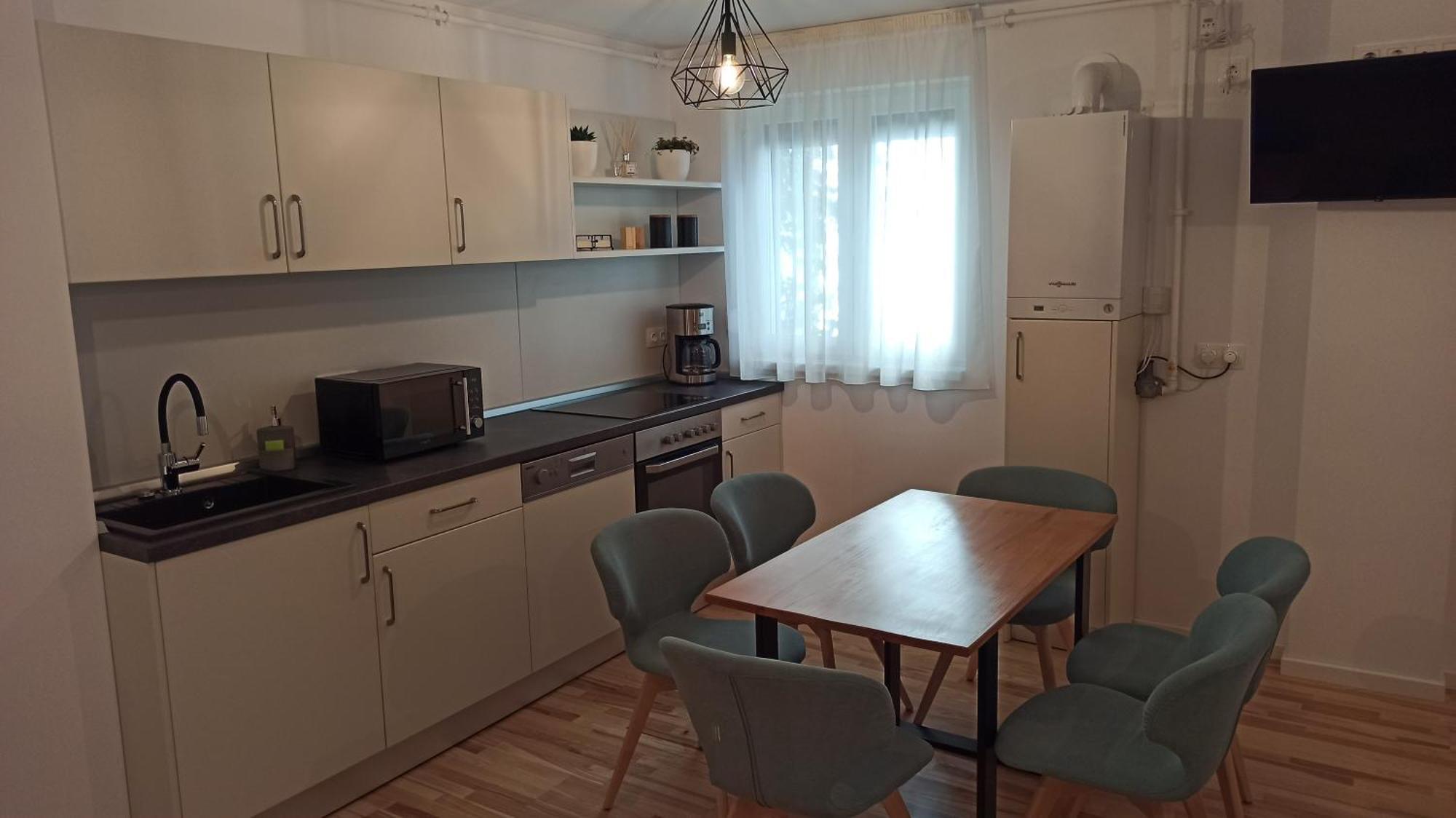Chrysanthemum Apartment Sighisoara Ngoại thất bức ảnh