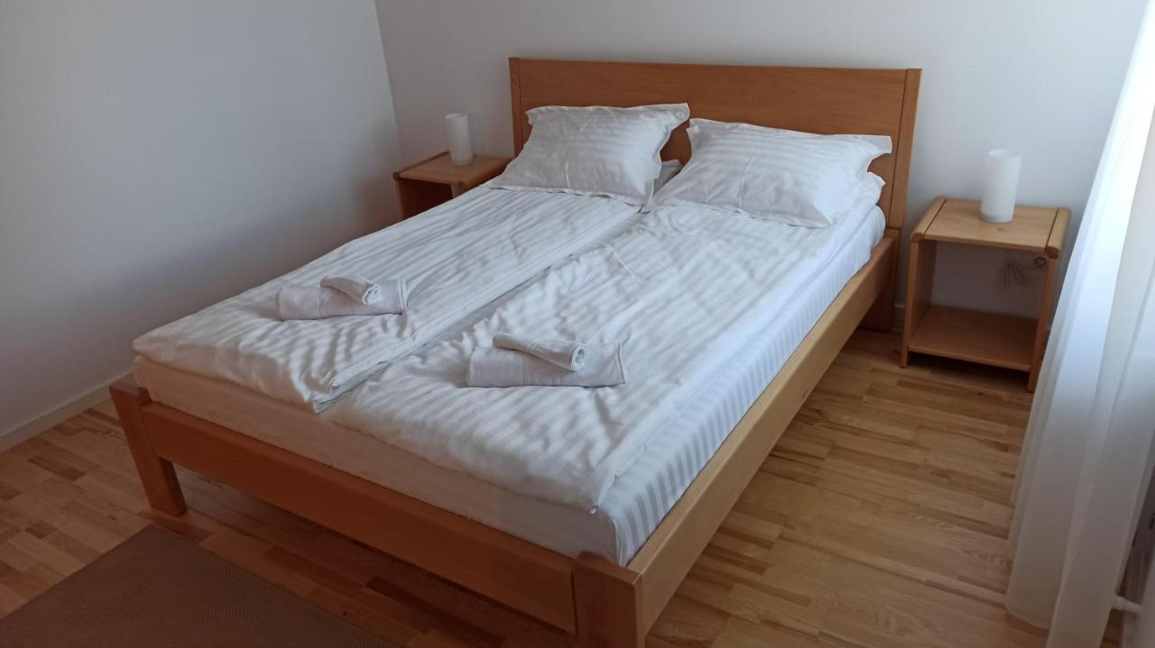 Chrysanthemum Apartment Sighisoara Ngoại thất bức ảnh